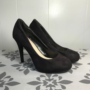 Black candie’s heels. Size 8.5